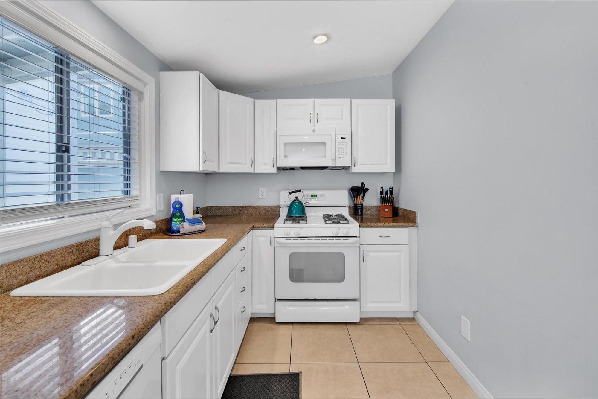 Stunning Haven! Steps To The & Pet Friendly! San Diego
