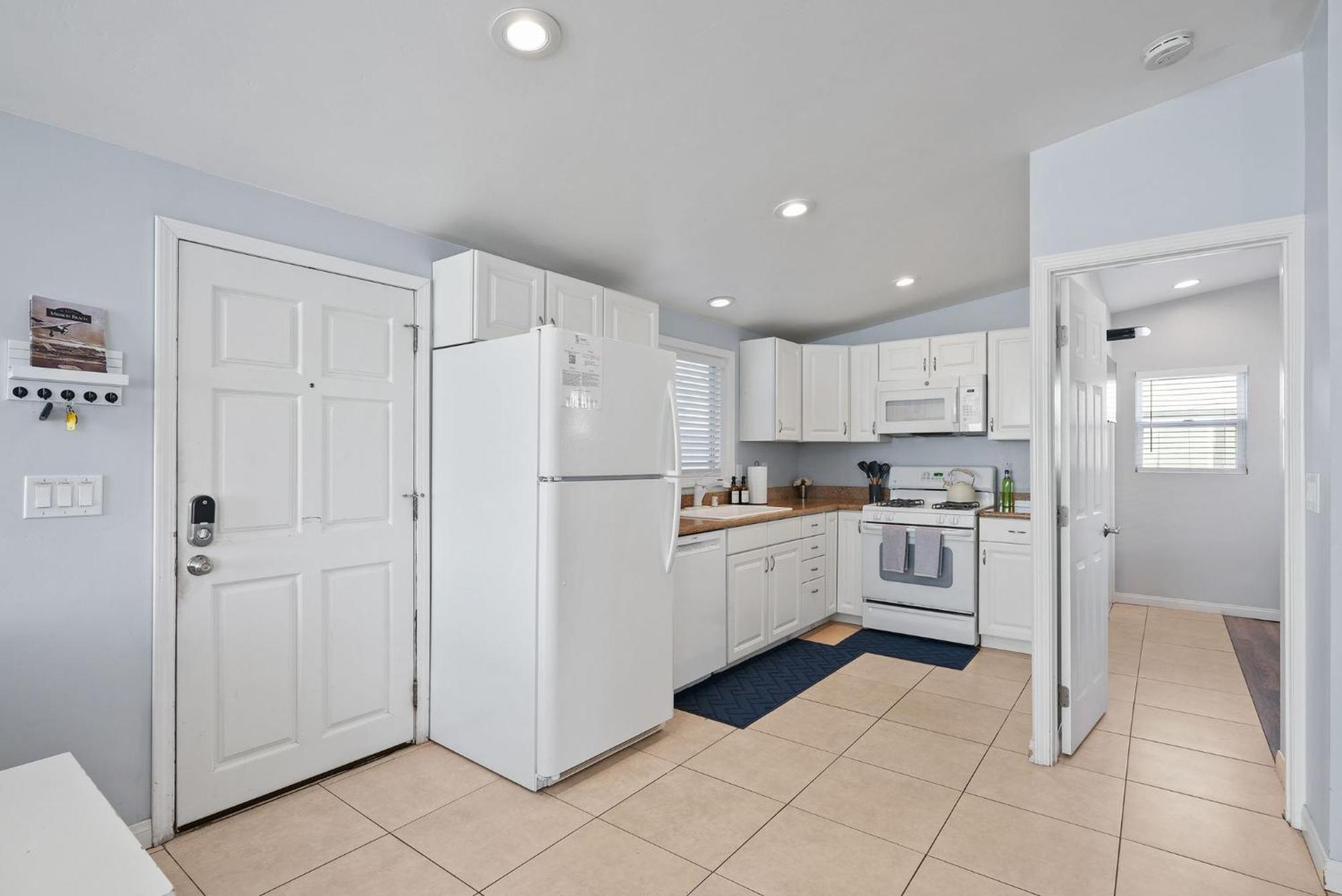 Stunning Haven! Steps To The & Pet Friendly! Casa de férias *