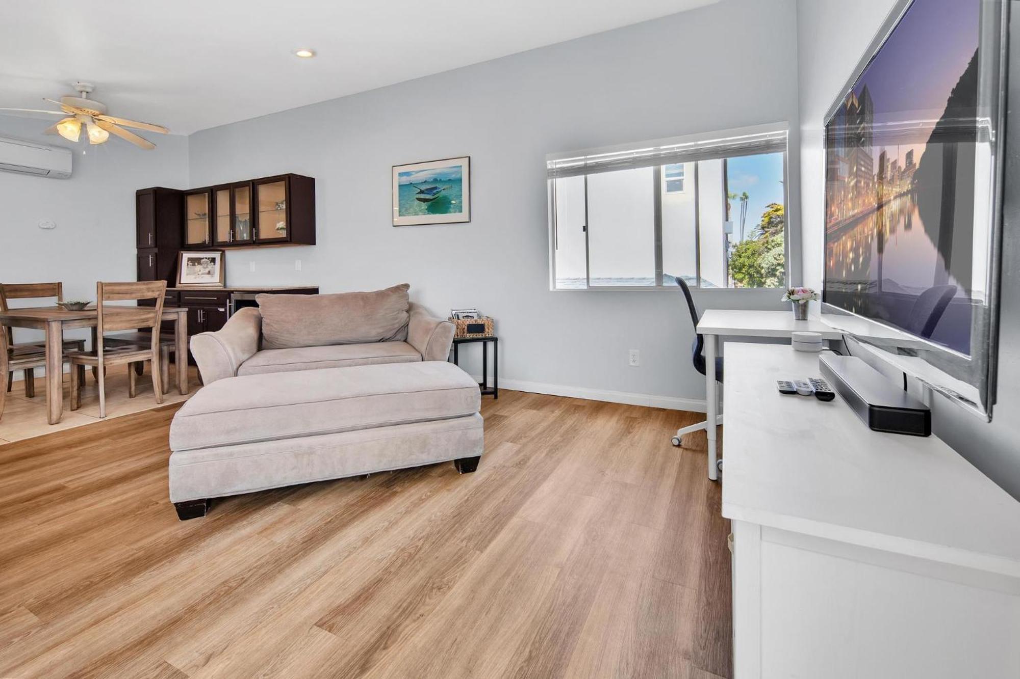 Casa de férias Stunning Haven! Steps To The & Pet Friendly! San Diego