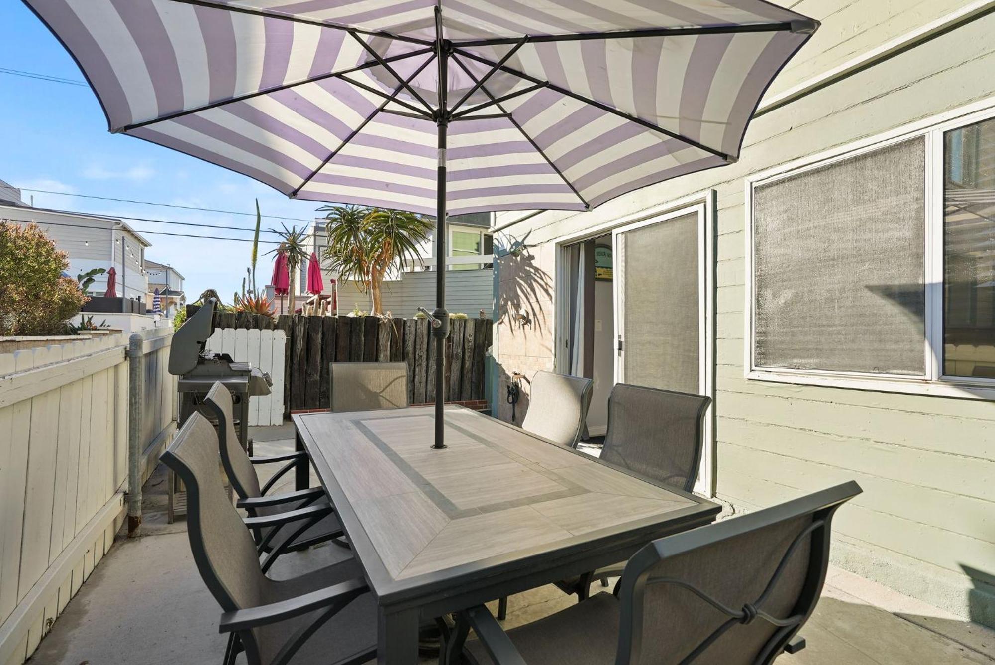 Casa de férias Stunning Haven! Steps To The & Pet Friendly! San Diego