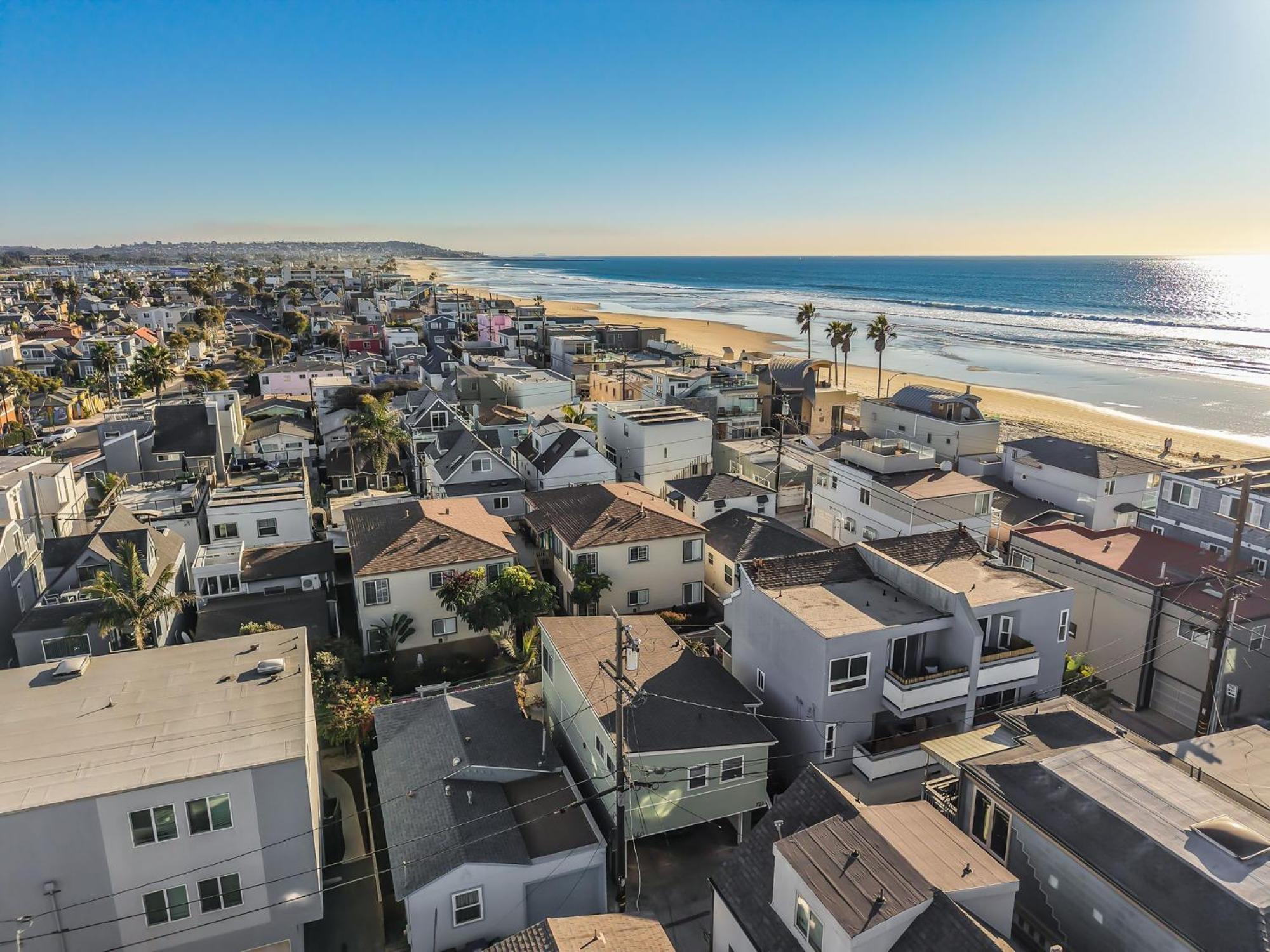 Stunning Haven! Steps To The & Pet Friendly!